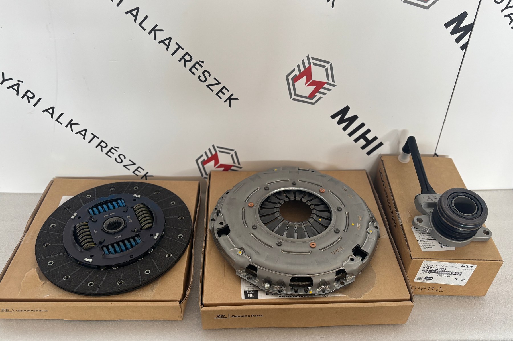 Hyundai / Kia gyári kuplungtárcsa 4110032400 termékfotó 2