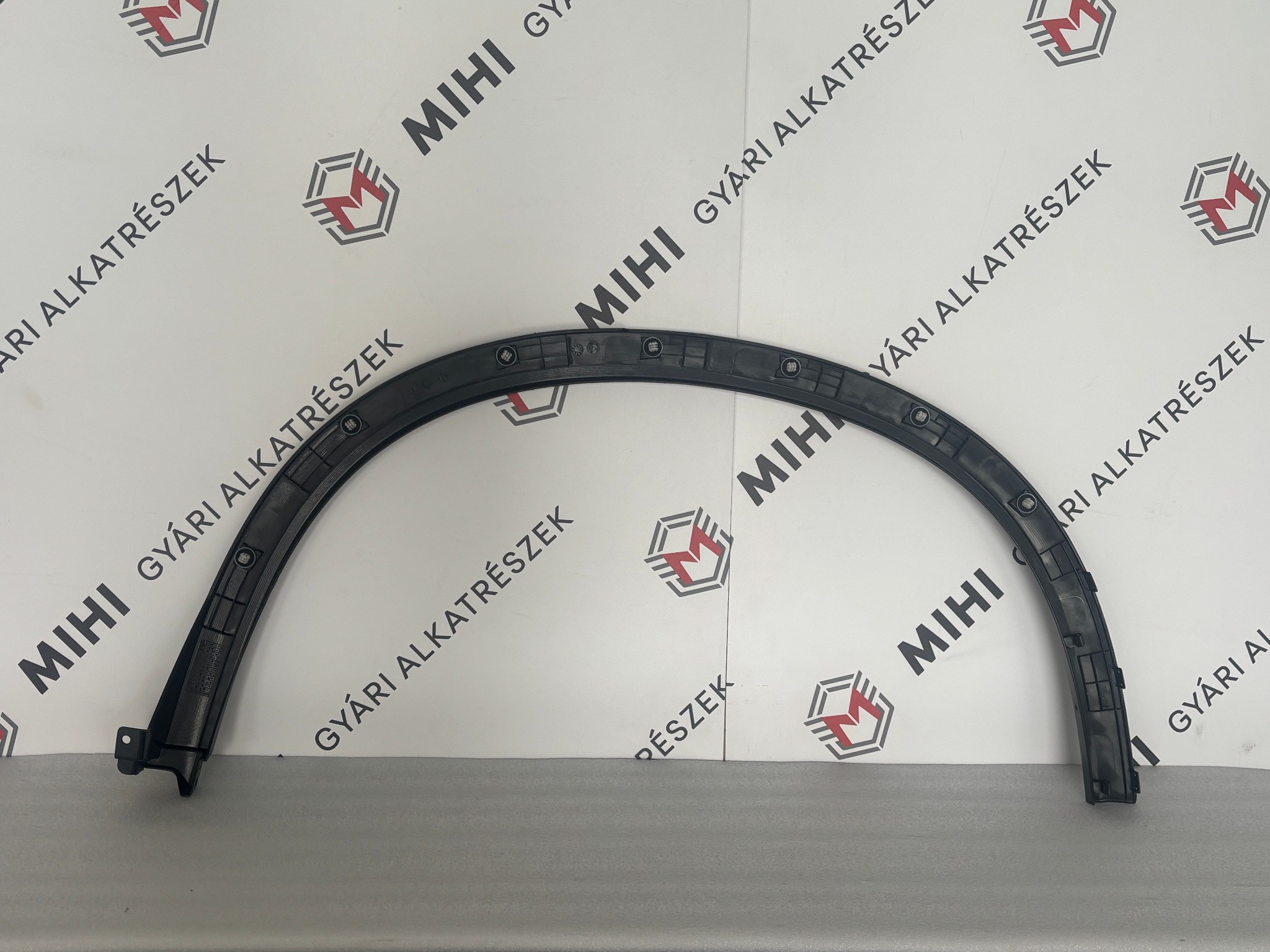 Suzuki Vitara jobb hátsó kerékív-burkolat 7725054P005PK termékfotó 2