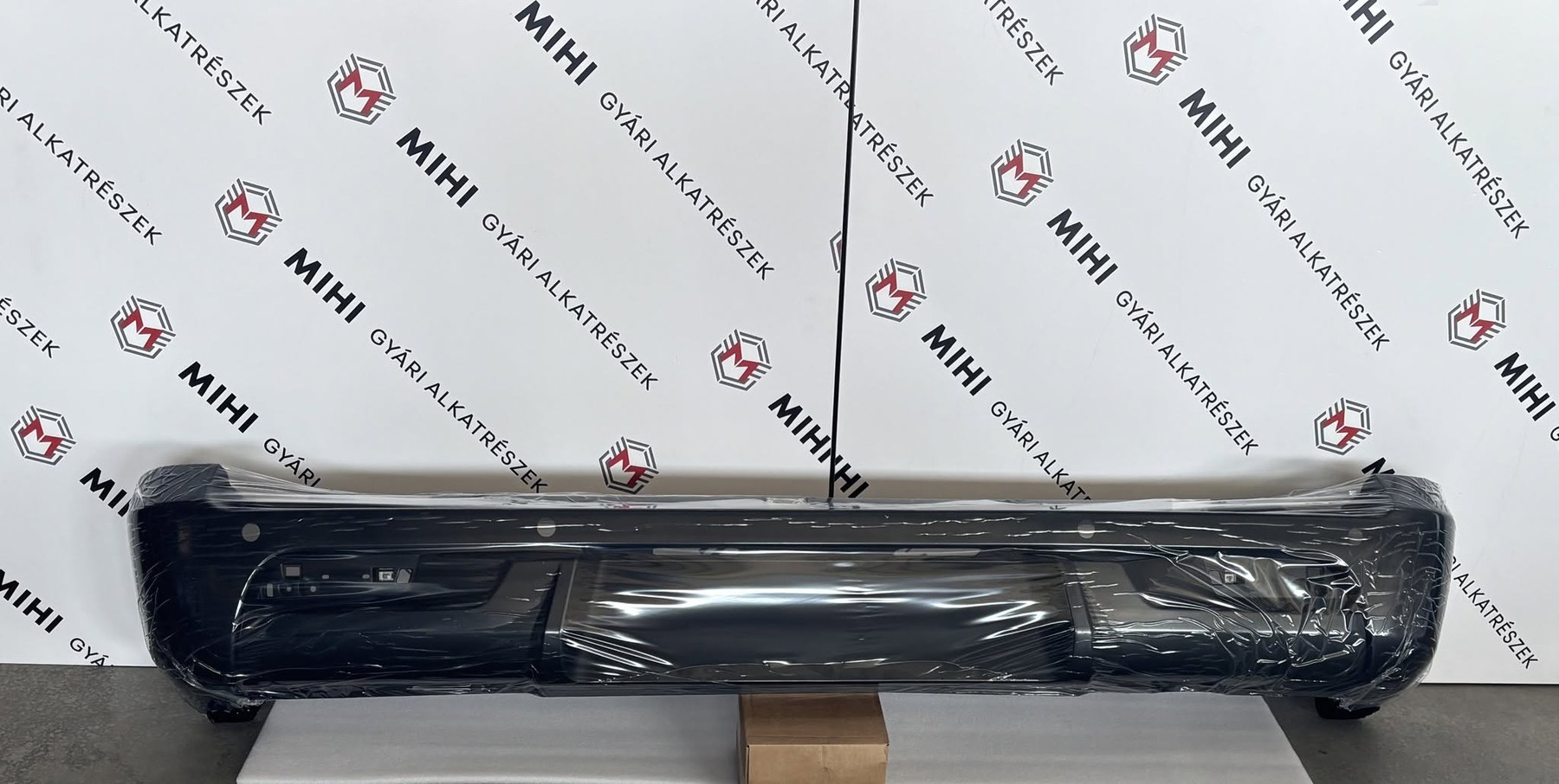 SsangYong Musso Grand hátsó lökhárító középső burkolat 788A238001ABT