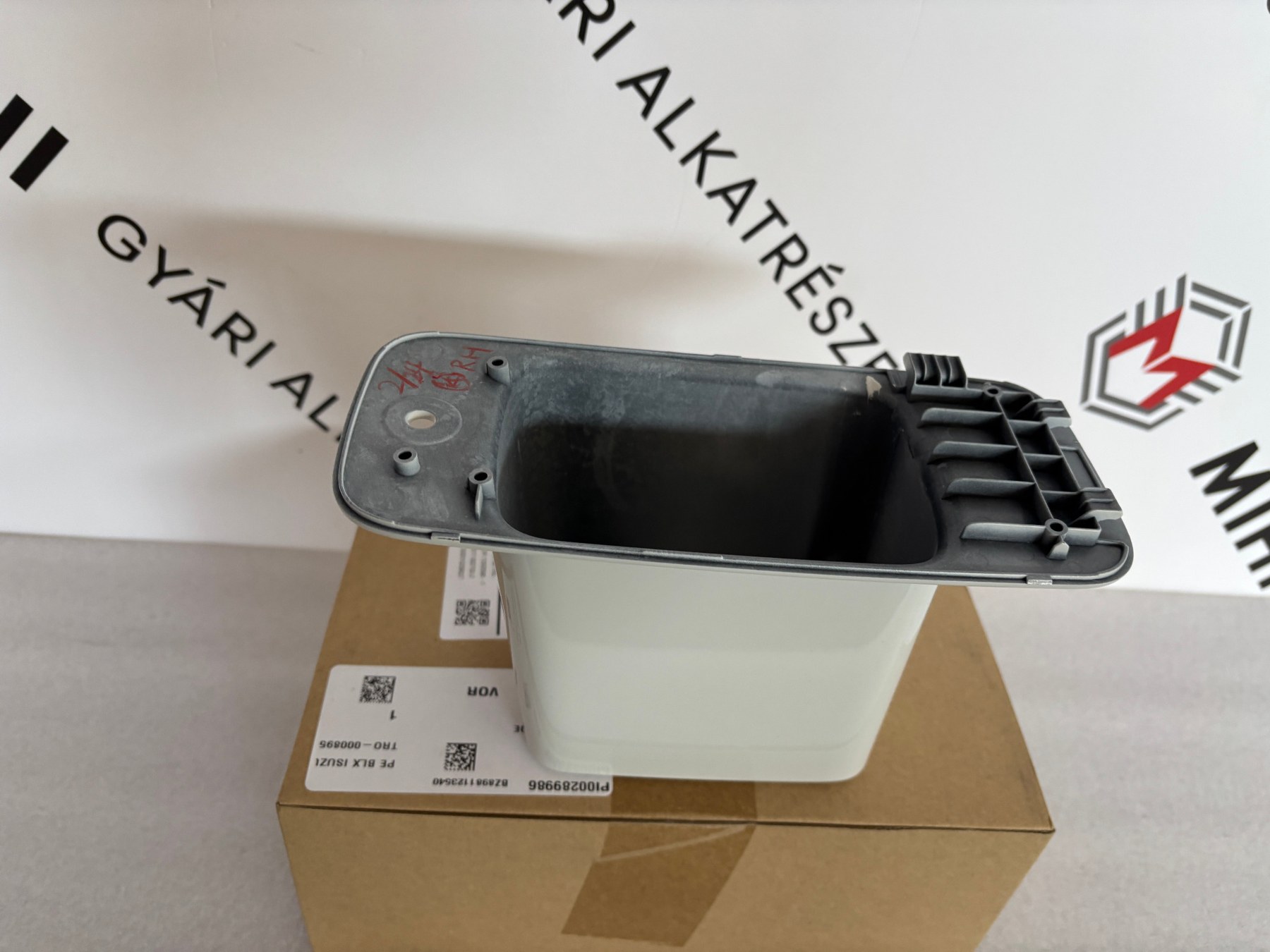 Isuzu F-Series jobb oldali irányjelző lámpaalap 8981123540 termékfotó 2