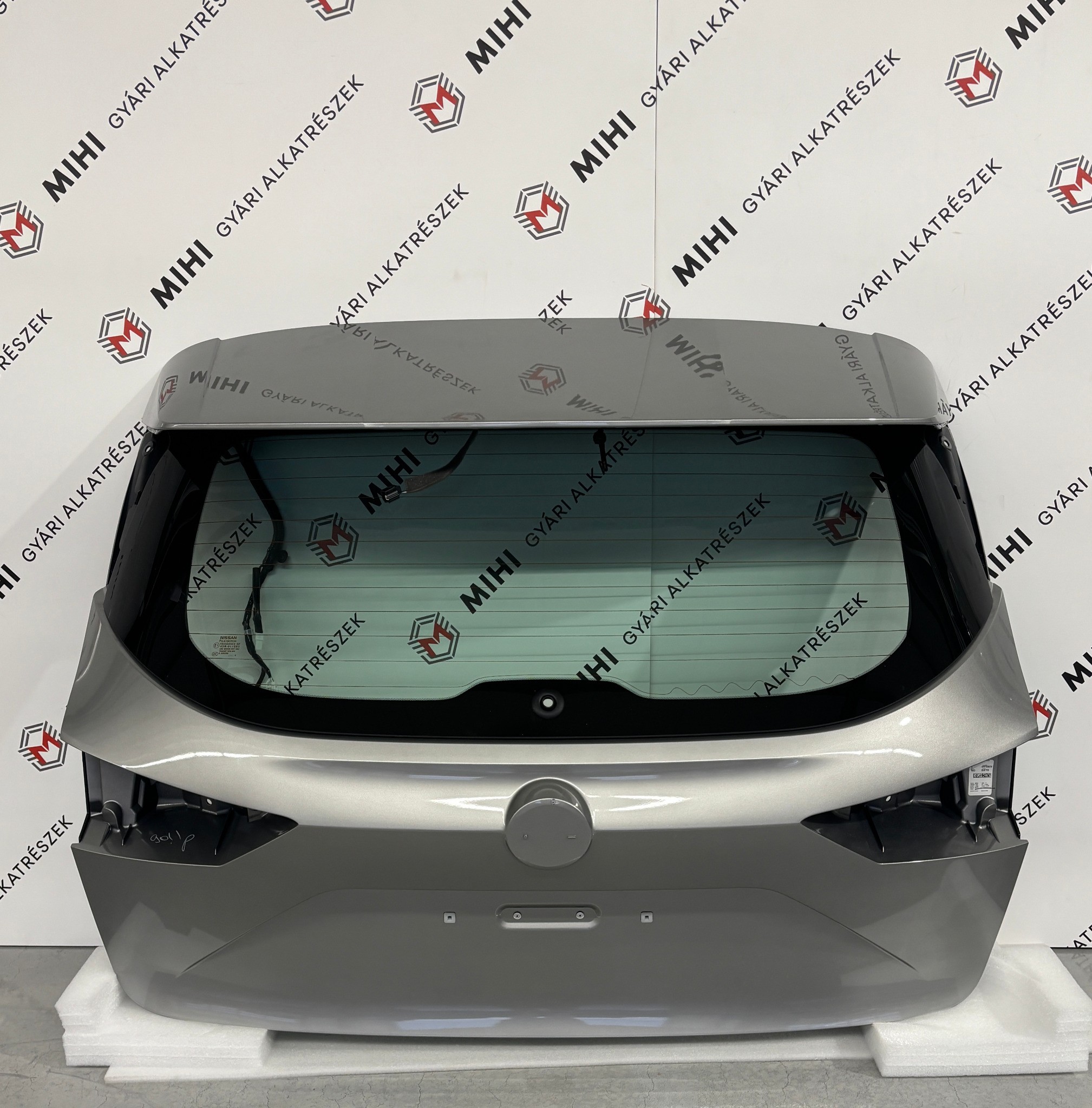 Nissan Qashqai J12 komplett csomagtérajtó 900A06UZ8E